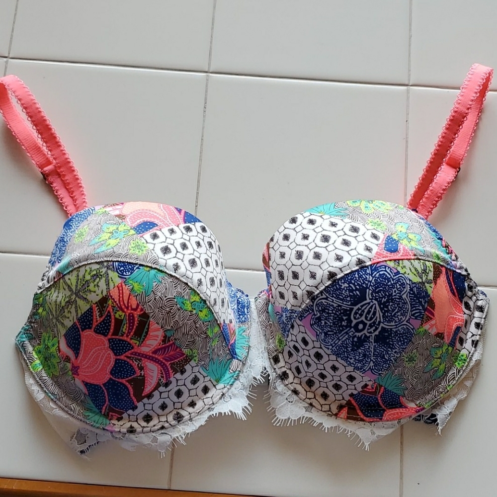 32DDD VS Dream Angels Bra
